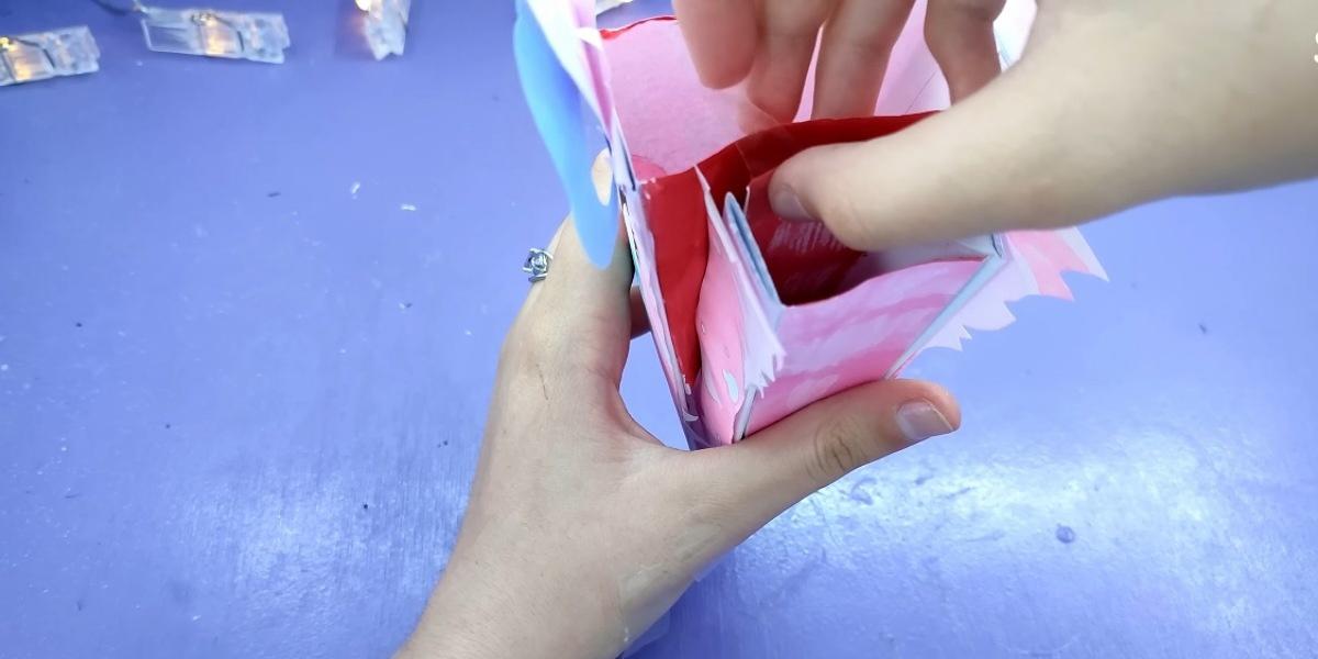 Как сделать дракона из бумаги на руку